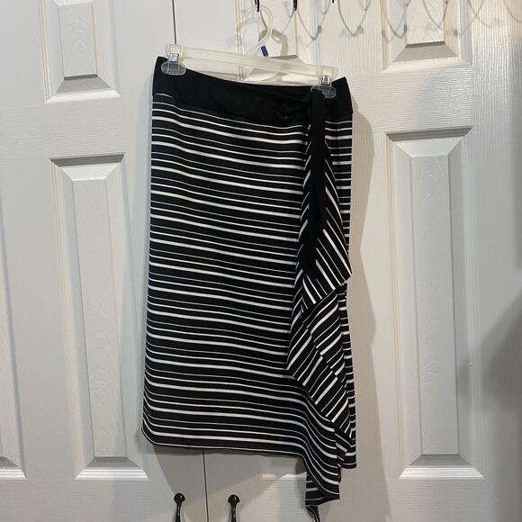 JK/LA California Wrap Around Skirt Blk/Wht Striped‎ Medium - Picture 2 of 4
